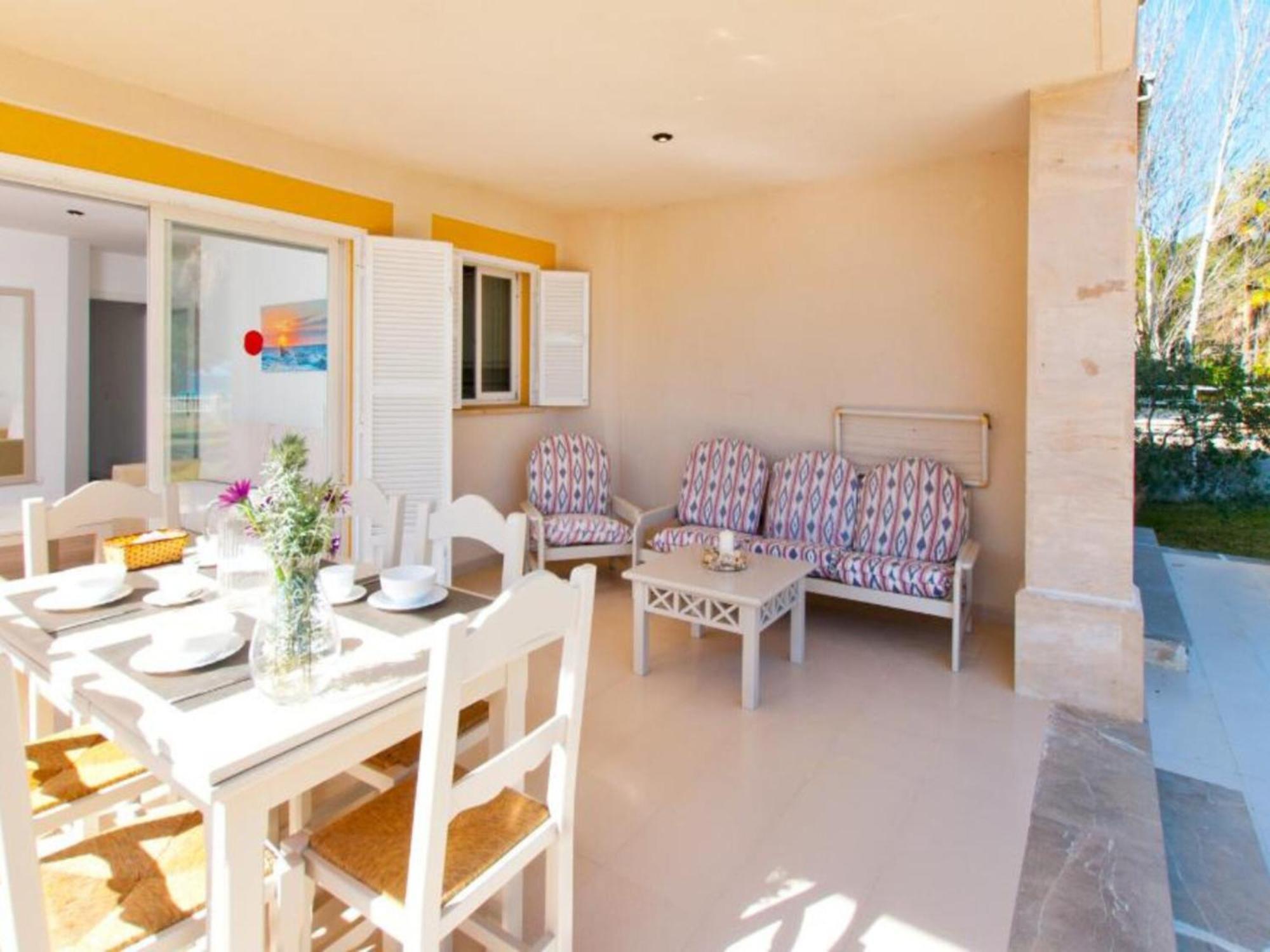 Beautiful Apartment, 50m From